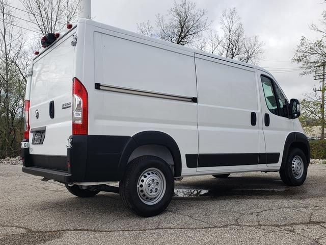 Used 2025 RAM ProMaster 2500 w/ Convenience Group image 3