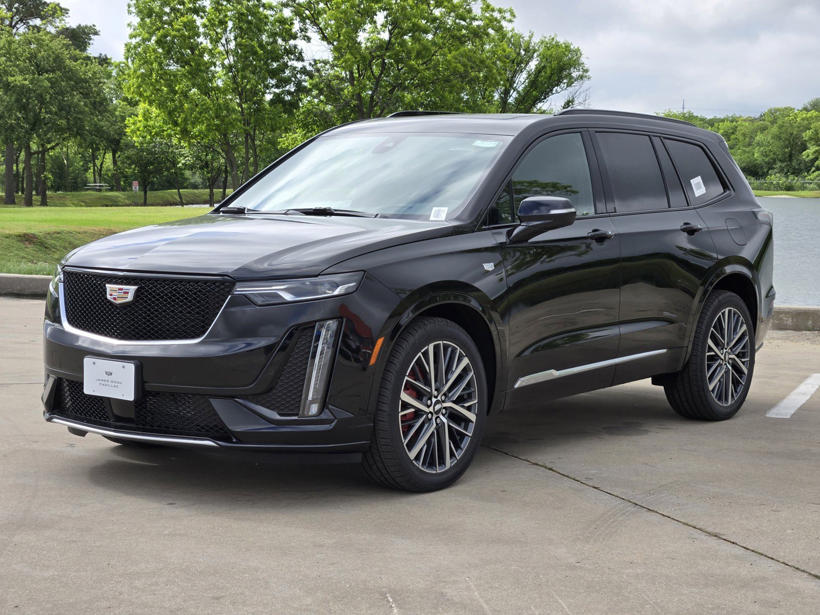 New 2025 Cadillac XT6 Sport w/ Technology Package AWD/4WD image 2