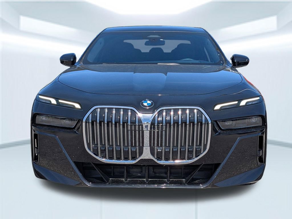 Used 2024 BMW 740i xDrive image 8