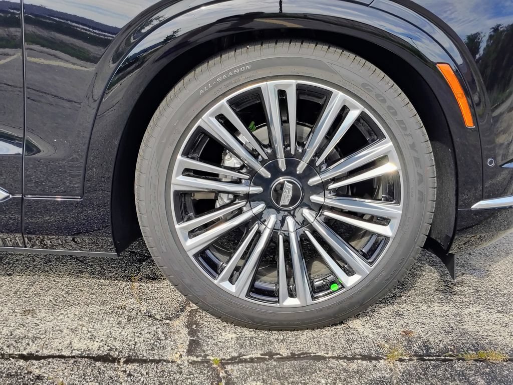 New 2027 Cadillac Vistiq Premium Luxury w/ LPO, Floor Liner Package AWD/4WD image 10