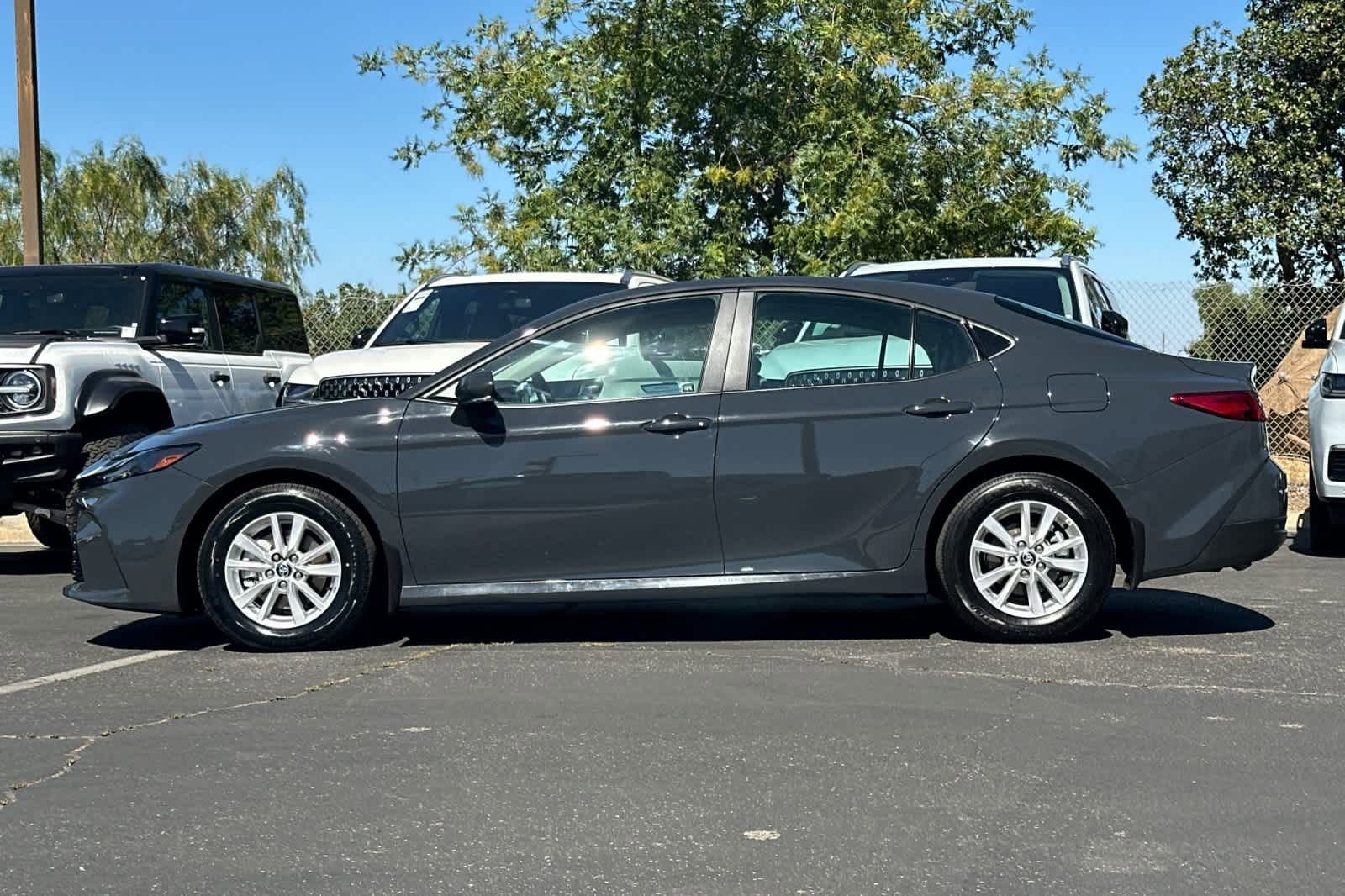 Used 2026 Toyota Camry LE w/ Convenience Package FWD image 5