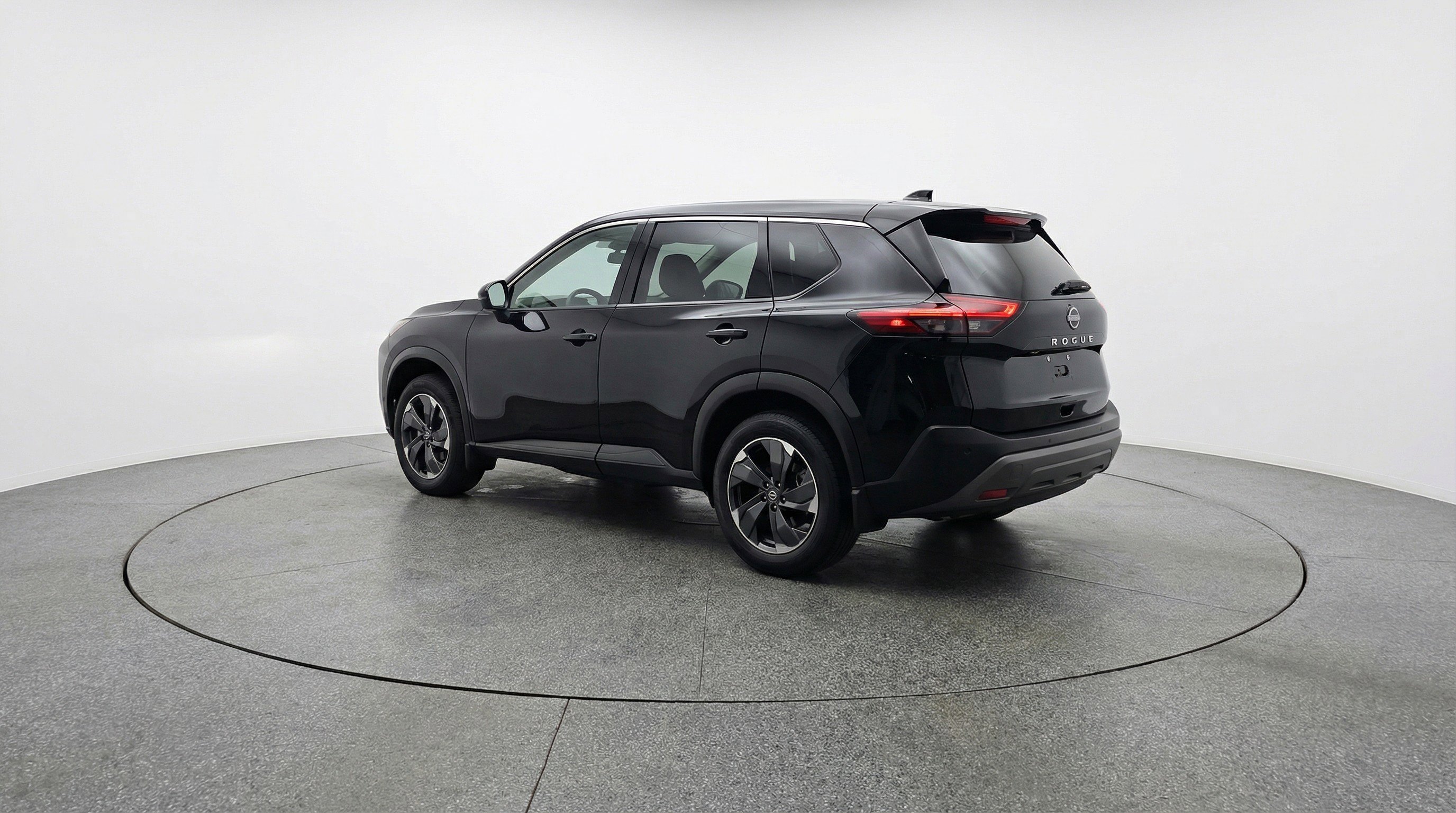 Used 2025 Nissan Rogue SV image 6