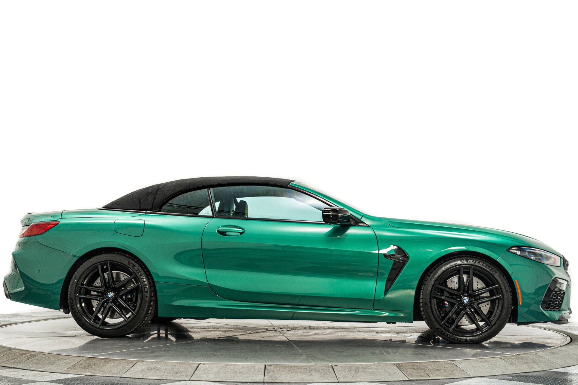 Used 2025 BMW M8 Competition AWD/4WD image 18