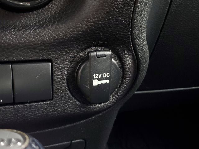 Certified 2017 Jeep Wrangler Unlimited Sahara w/ Connectivity Group image 28