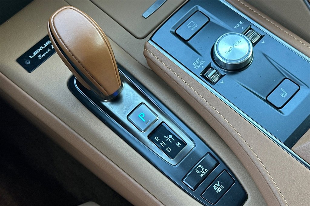 Used 2024 Lexus LC 500h image 20