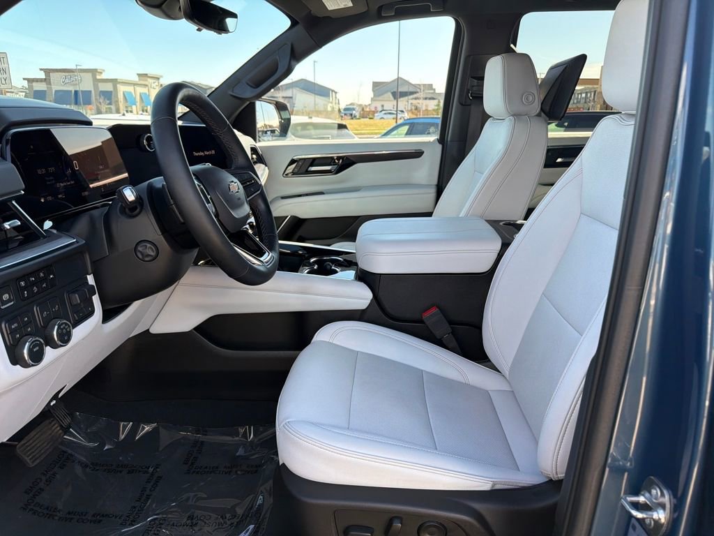Used 2025 Chevrolet Tahoe Premier image 9