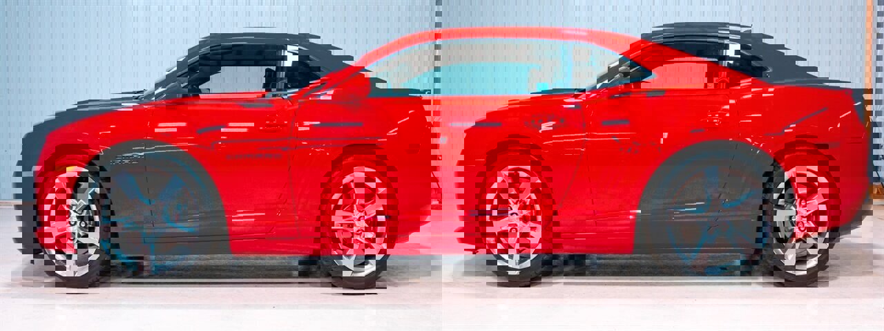 Used 2011 Chevrolet Camaro SS image 2