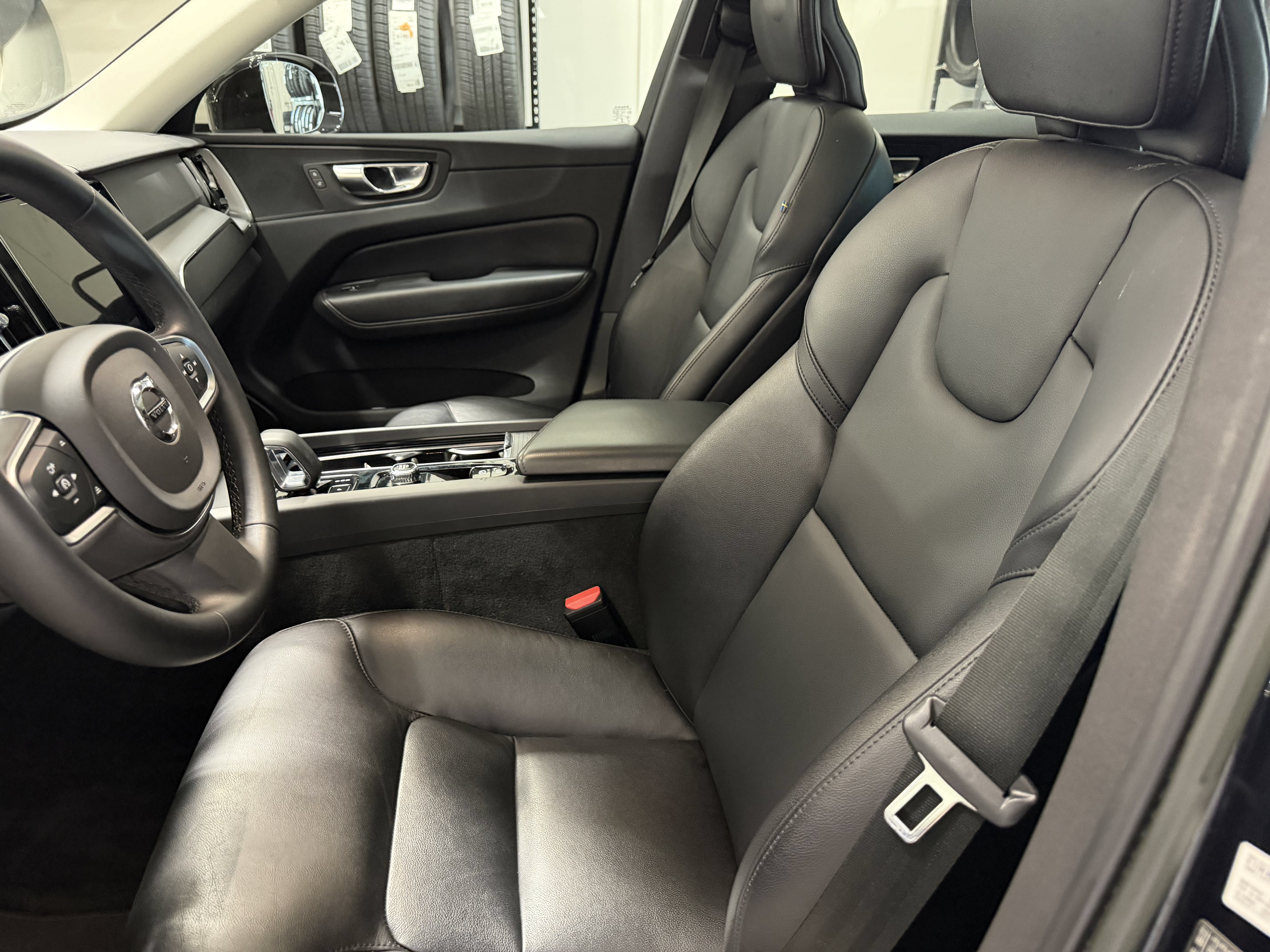 Used 2020 Volvo XC60 T5 Inscription AWD/4WD image 12