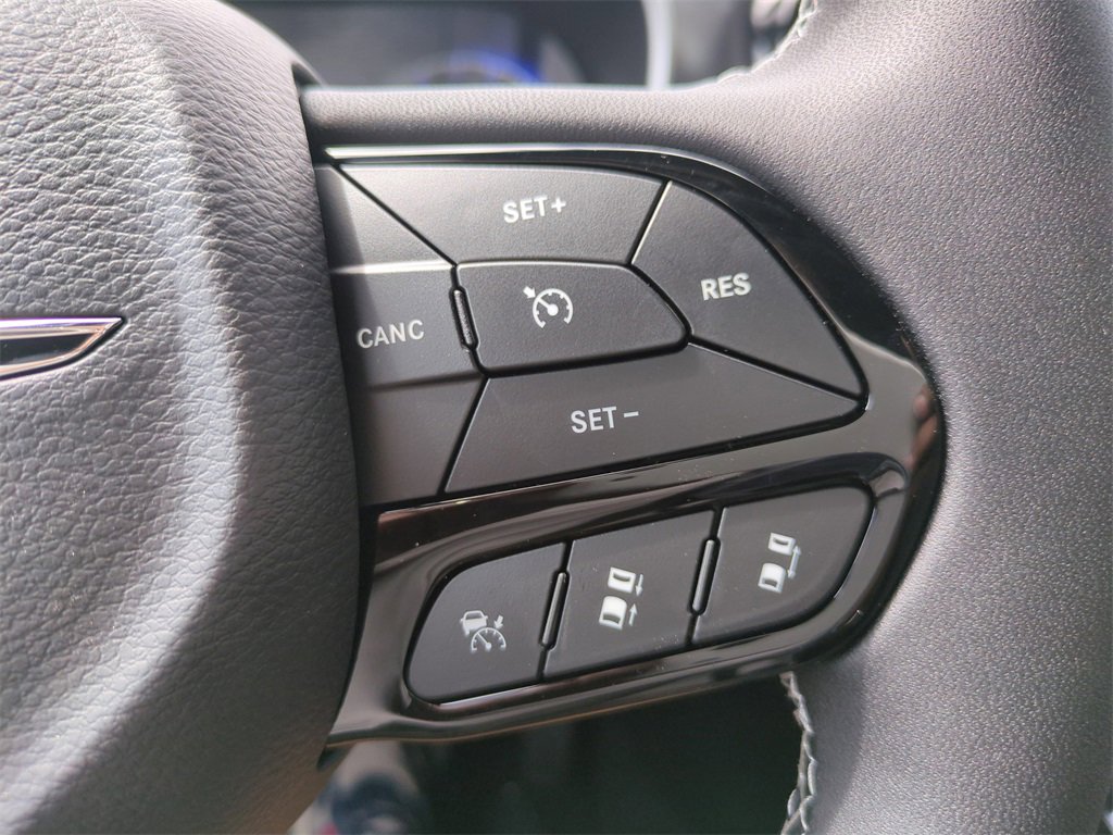 New 2026 Chrysler Pacifica Select w/ S Appearance Package image 27