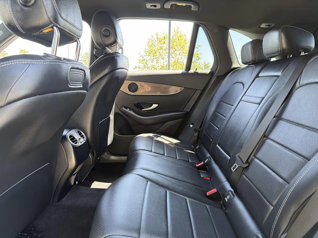 Used 2018 Mercedes-Benz GLC 300 image 15