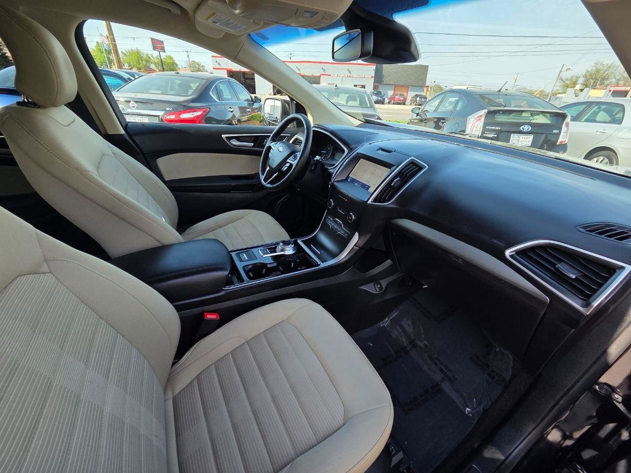Used 2019 Ford Edge SEL FWD image 17