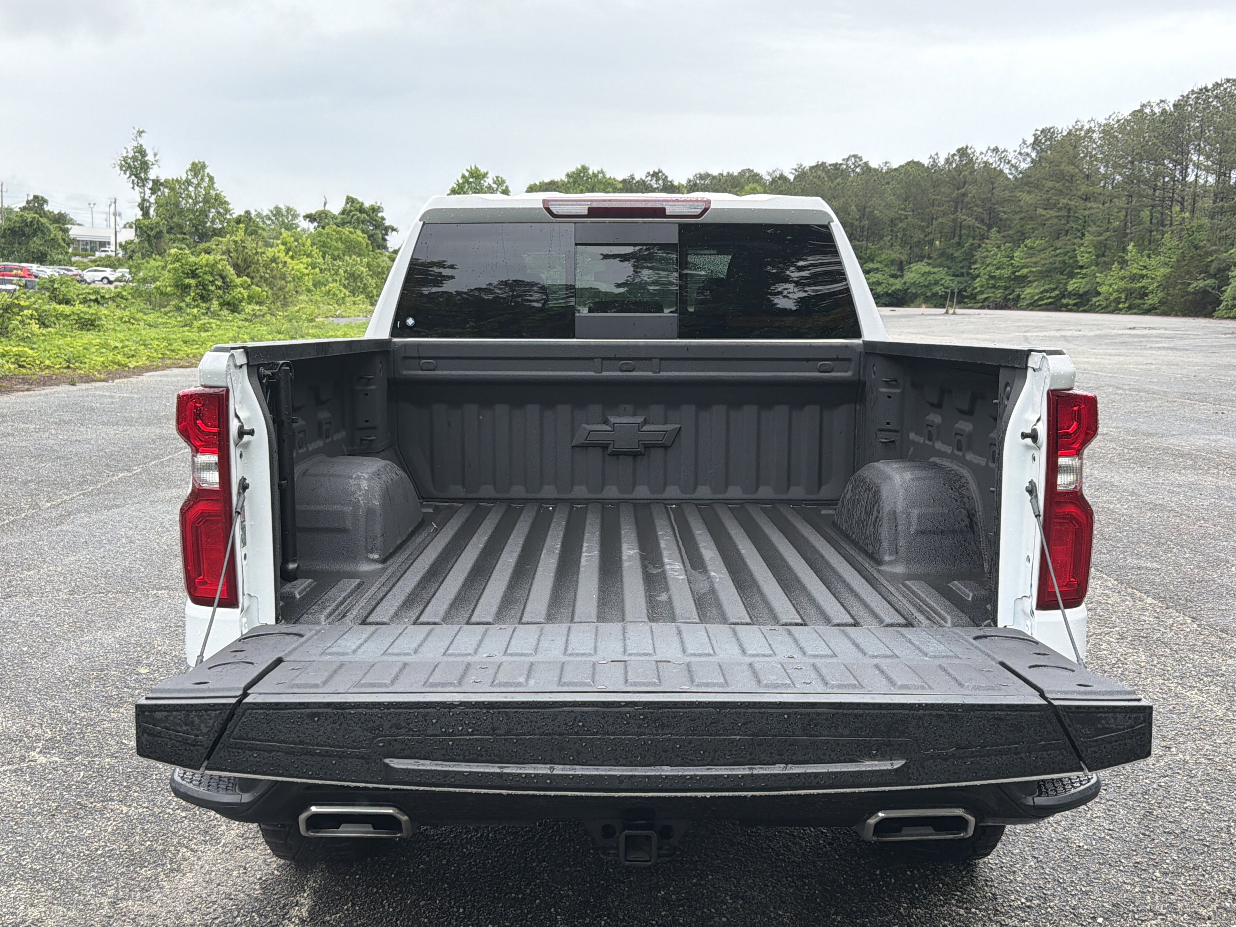 Used 2025 Chevrolet Silverado 1500 LT Trail Boss w/ LT Trail Boss Premium Package AWD/4WD image 91