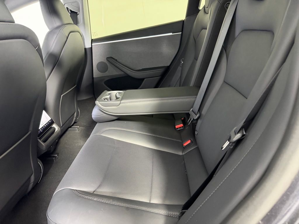 Used 2025 Tesla Model 3 Long Range image 26