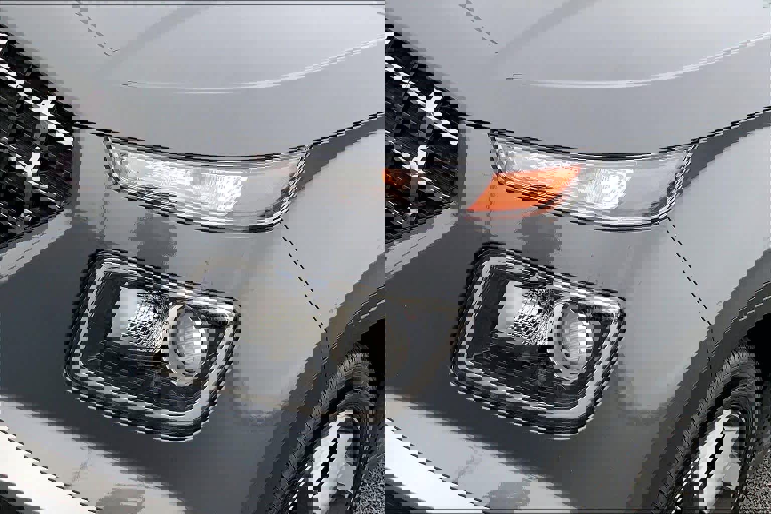 Used 2025 Hyundai Venue SEL image 27