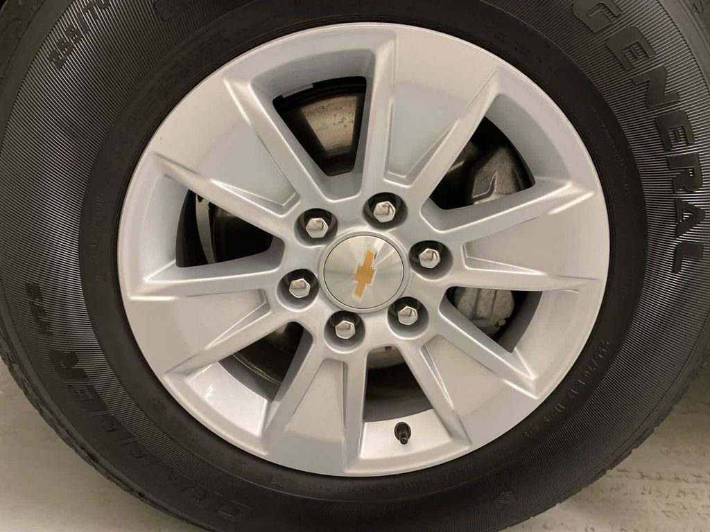 Used 2025 Chevrolet Silverado 1500 LT image 27