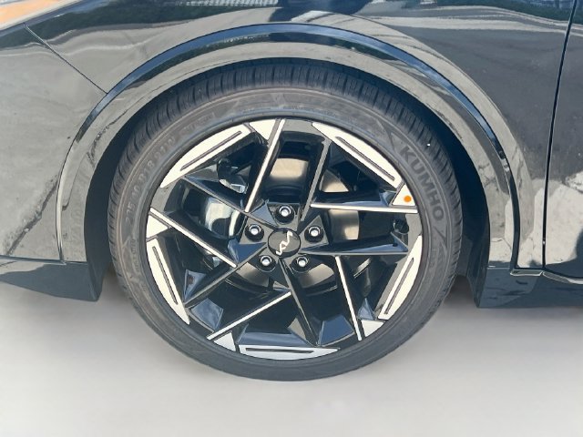 New 2026 Kia K4 GT-Line w/ GT-Line Premium Package FWD image 32