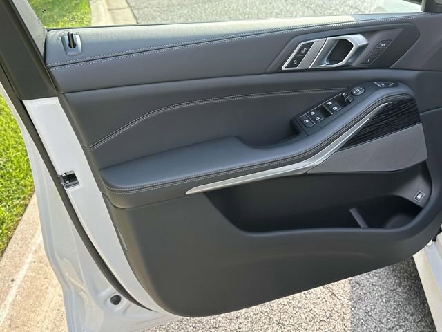 New 2026 BMW X5 xDrive50e w/ M Sport Package image 13