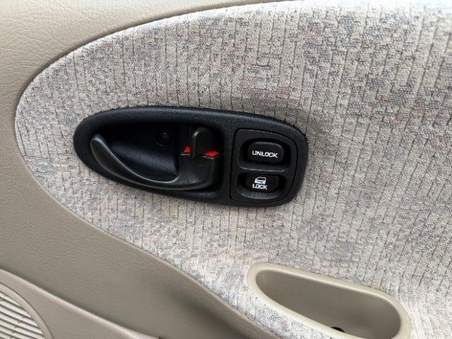 Used 1999 Saturn S-Series SW2 w/ SW2 Option Pkg 1 FWD image 11
