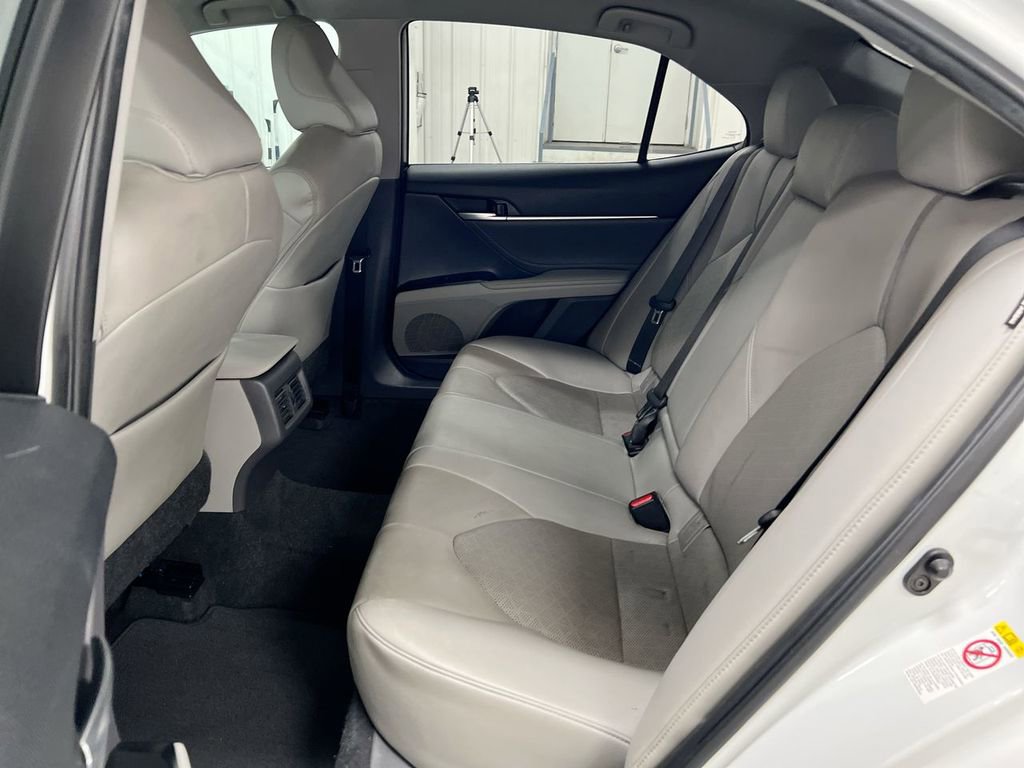 Used 2018 Toyota Camry XSE FWD image 22