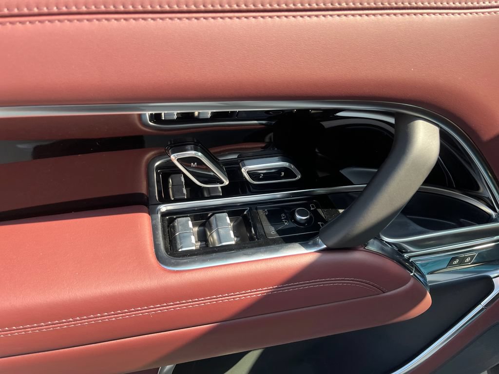 New 2026 Land Rover Range Rover SE AWD/4WD image 11