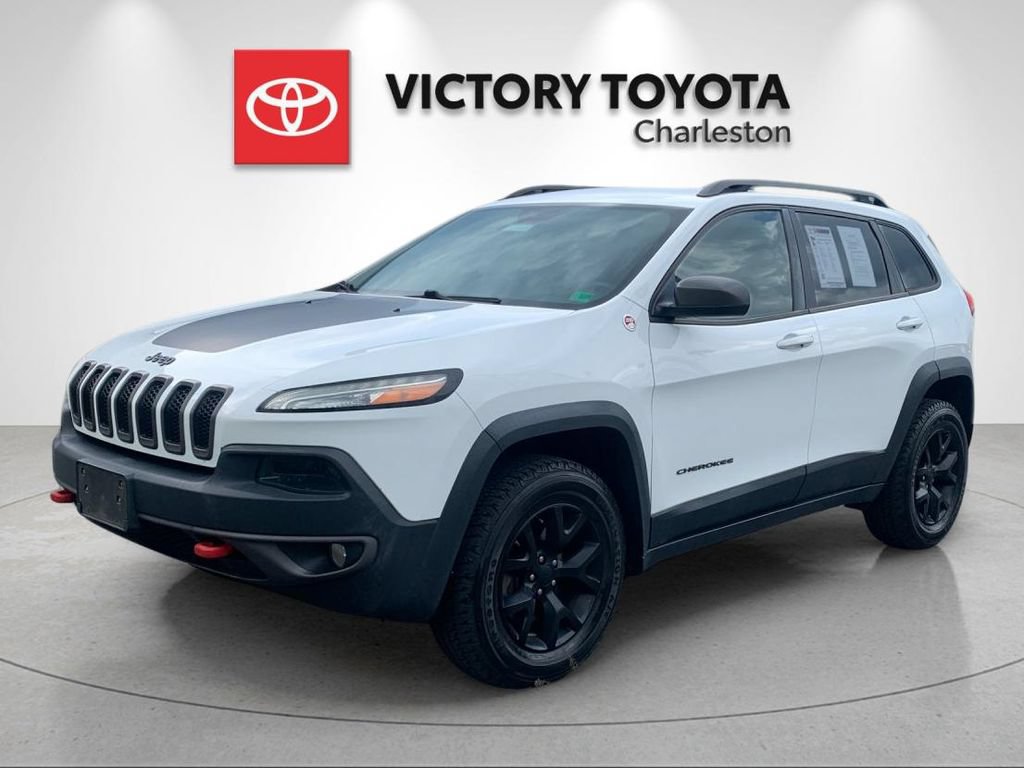Used 2015 Jeep Cherokee Trailhawk w/ Leather Interior Group AWD/4WD image 1