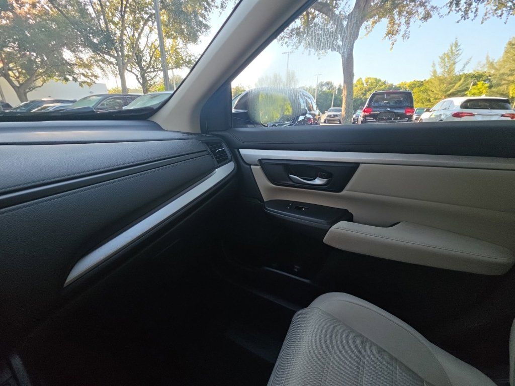 Used 2017 Honda CR-V LX image 28