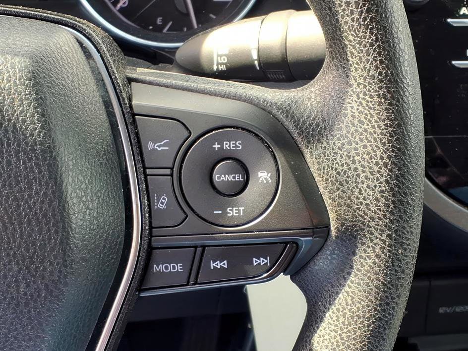 Certified 2020 Toyota Camry LE image 23