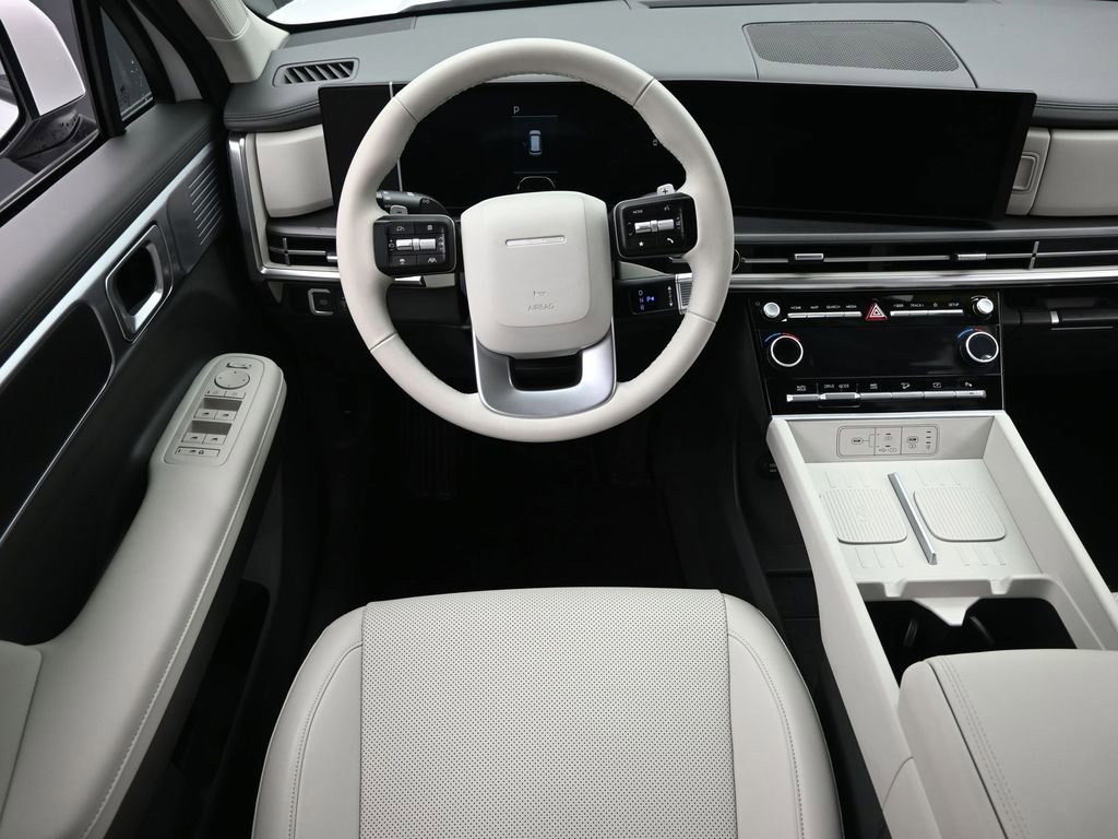 Used 2025 Hyundai Santa Fe SEL image 15