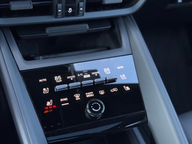 New 2025 Porsche Macan Electric image 30