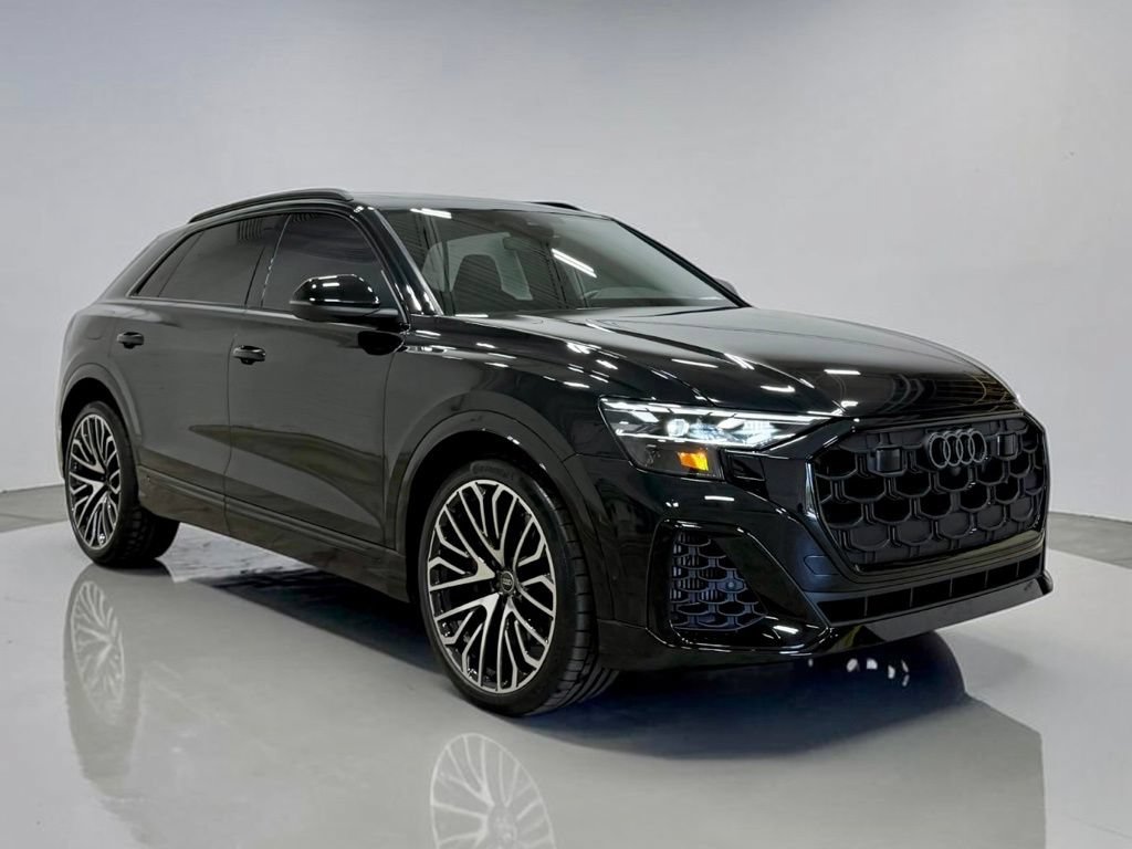 Used 2025 Audi SQ8 Premium Plus w/ 23" Wheel Package AWD/4WD image 9