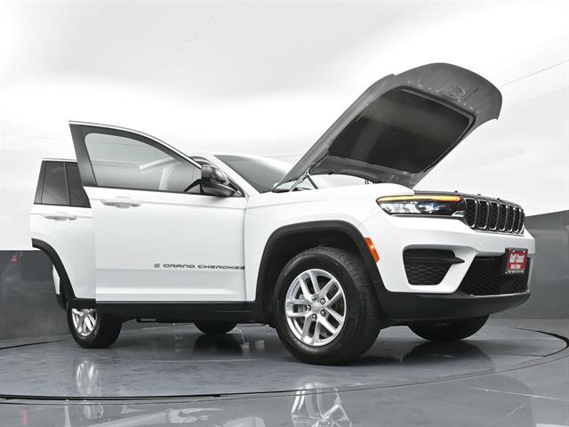 Used 2025 Jeep Grand Cherokee Laredo X image 48
