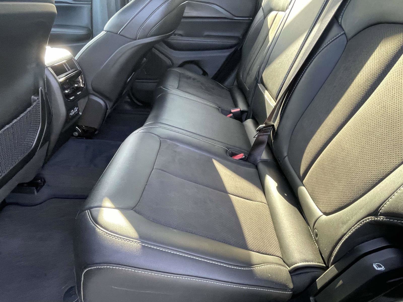 Certified 2023 Jeep Grand Cherokee Altitude image 6