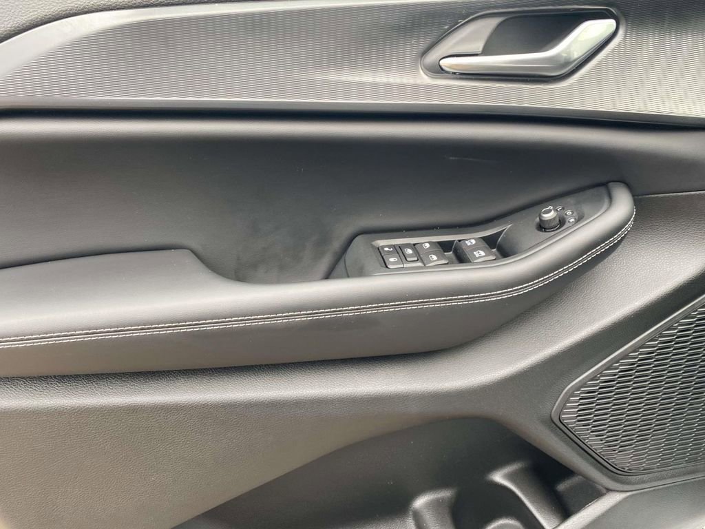 New 2025 Jeep Grand Cherokee Laredo w/ MOPAR Finishing Package image 38