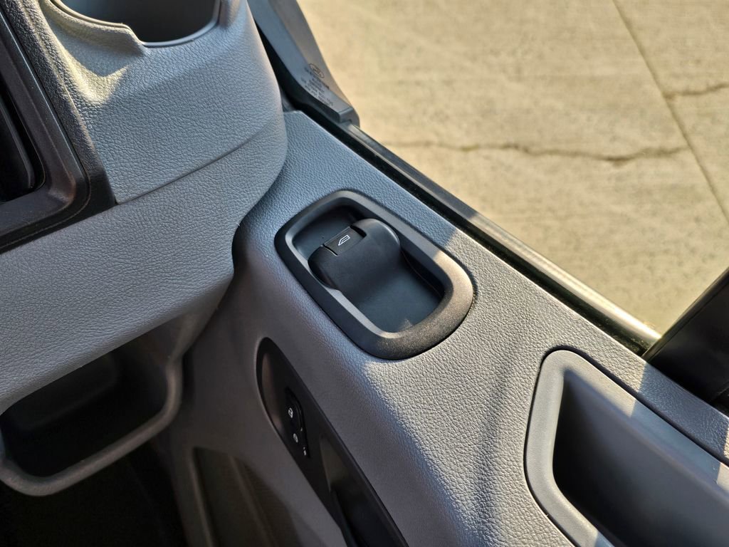 Used 2019 Ford Transit 250 138 image 32