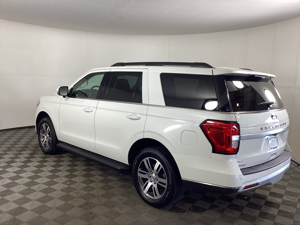 Used 2024 Ford Expedition XLT AWD/4WD image 4