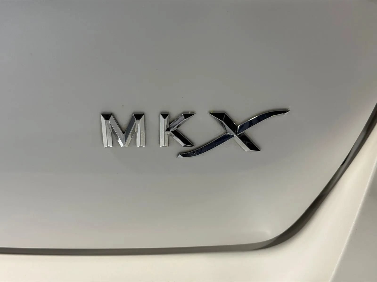 Used 2014 Lincoln MKX FWD w/ Equipment Group 101A image 12