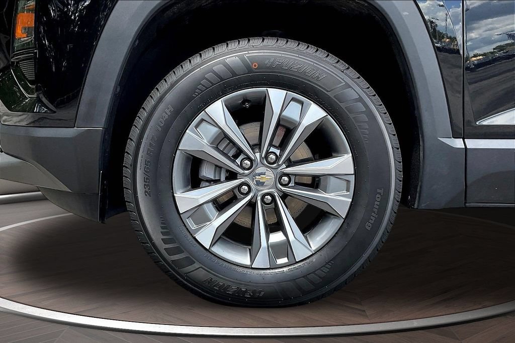 Used 2025 Chevrolet Equinox LT FWD image 36