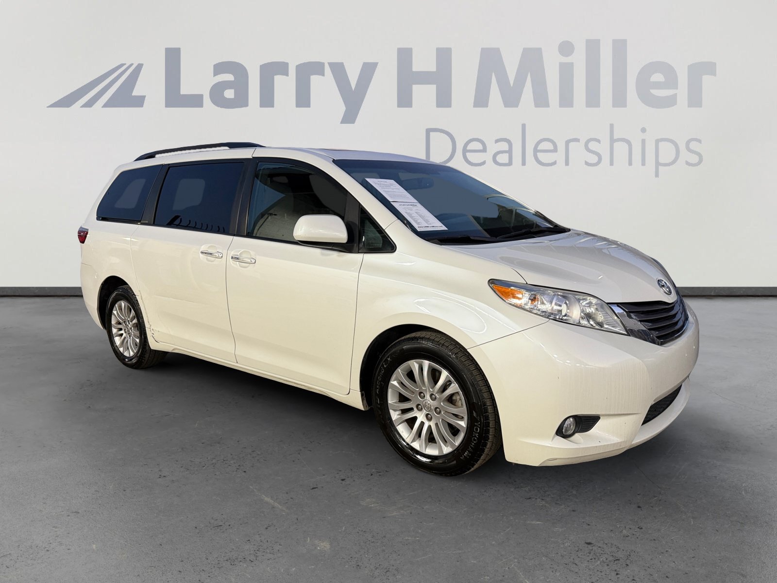 Used 2016 Toyota Sienna XLE FWD image 7