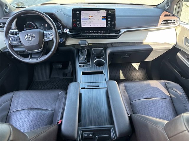Used 2021 Toyota Sienna Platinum image 19