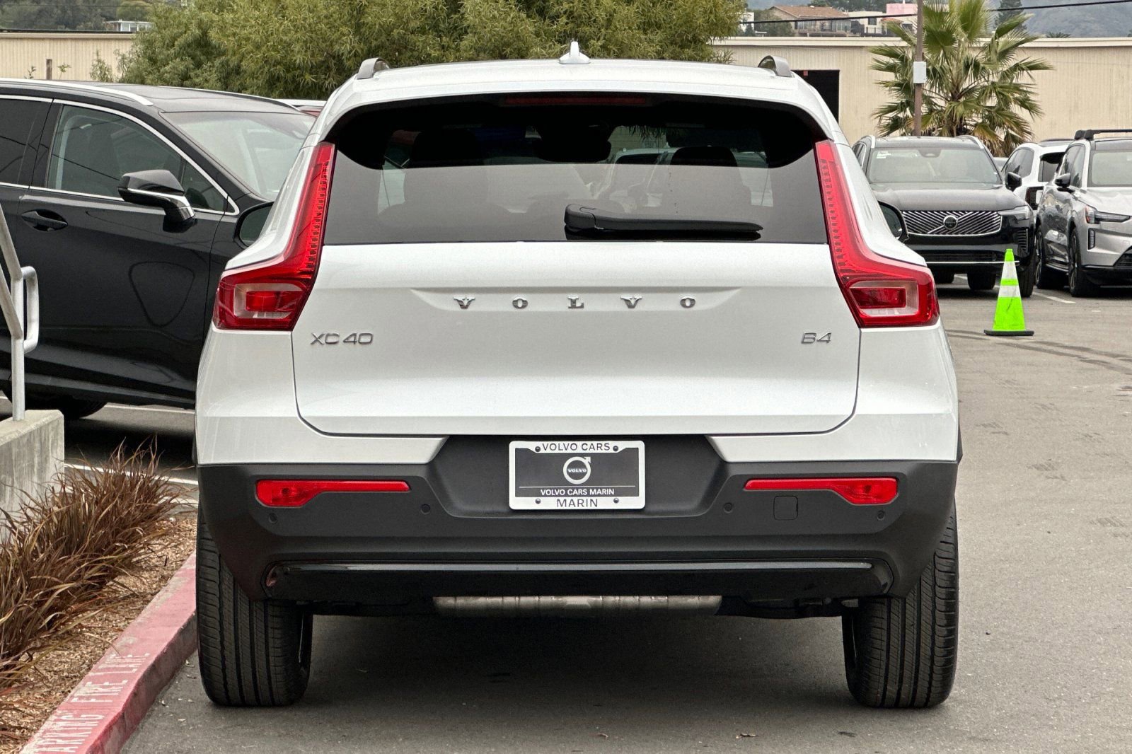 New 2026 Volvo XC40 B4 Core w/ Climate Package image 7