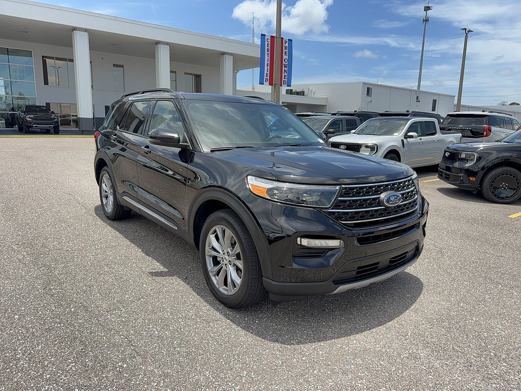 Certified 2023 Ford Explorer XLT w/ Equipment Group 202A AWD/4WD image 4