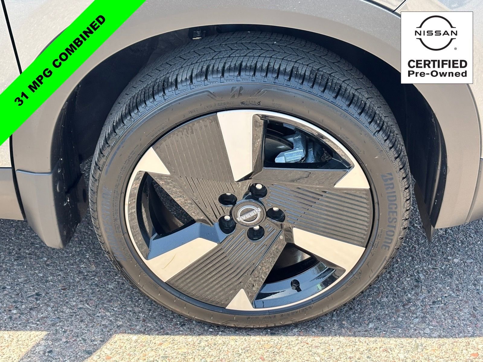 Certified 2025 Nissan Kicks SR FWD image 8