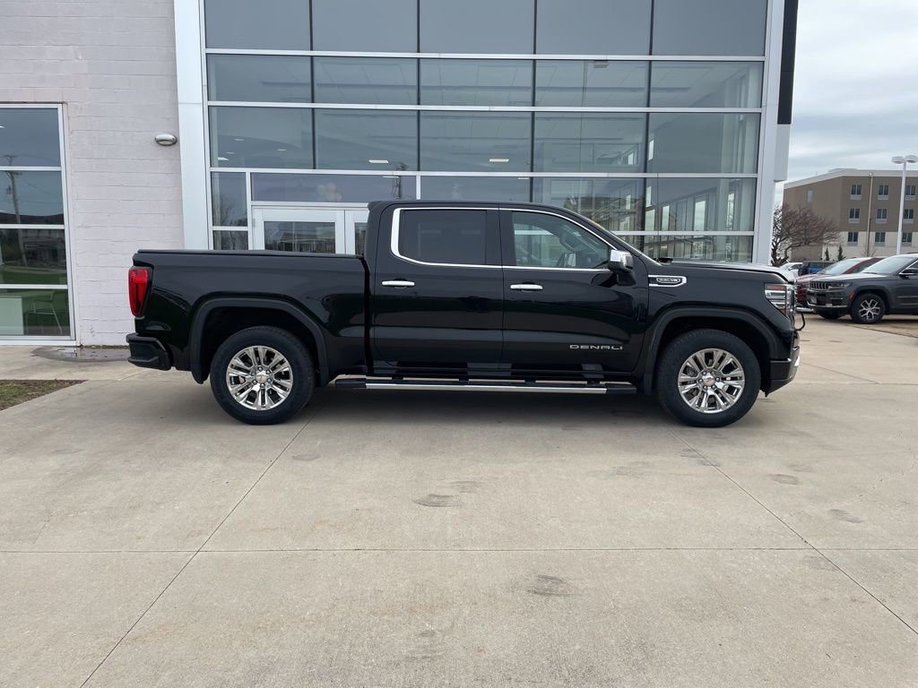 Used 2022 GMC Sierra 1500 Denali AWD/4WD image 4