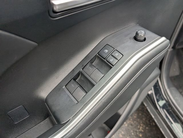 Used 2021 Toyota Highlander XSE image 15