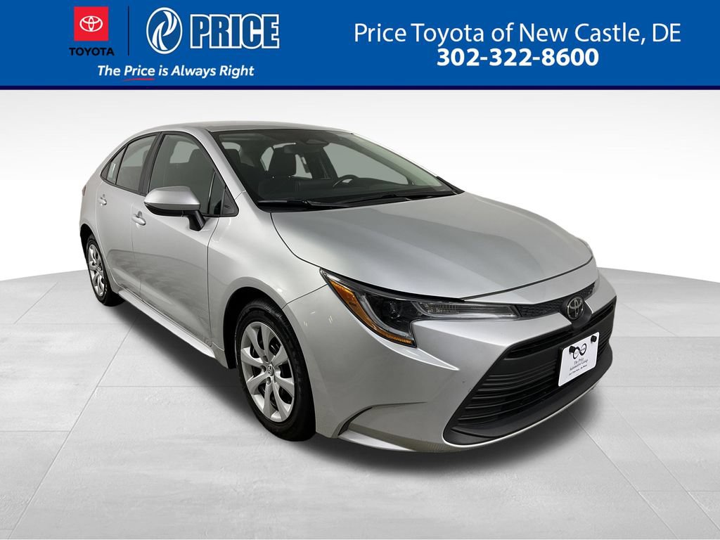 Used 2024 Toyota Corolla LE FWD image 1