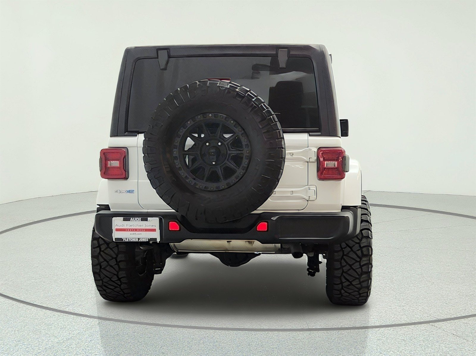 Used 2021 Jeep Wrangler Unlimited Sahara w/ Dual Top Group AWD/4WD image 6