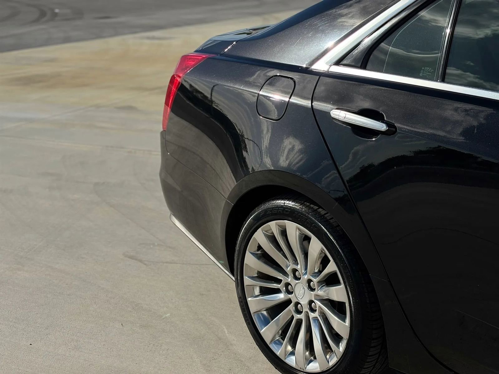 Used 2017 Cadillac CTS Luxury RWD image 22