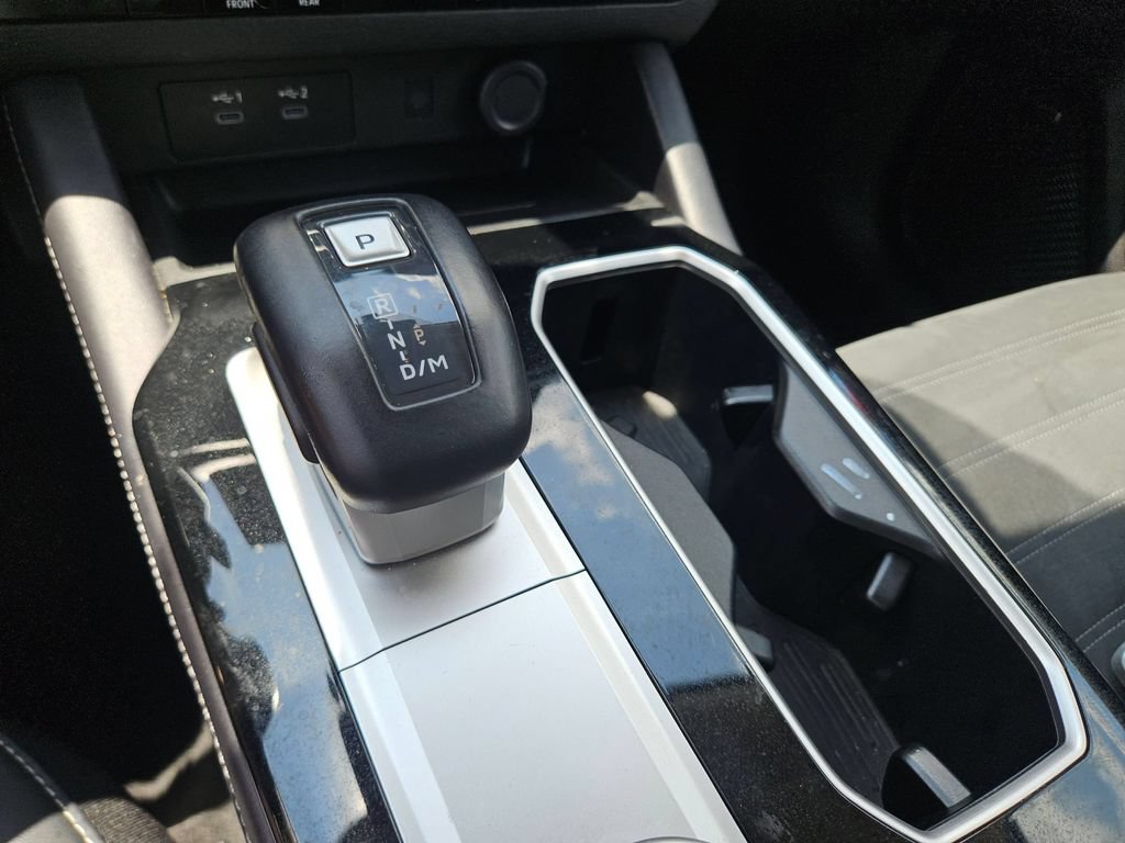 Used 2025 Mitsubishi Outlander SE FWD image 30