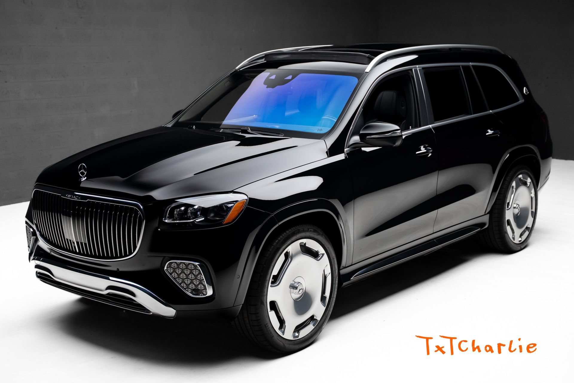 Used 2024 Mercedes-Benz Maybach GLS 600 4MATIC image 1
