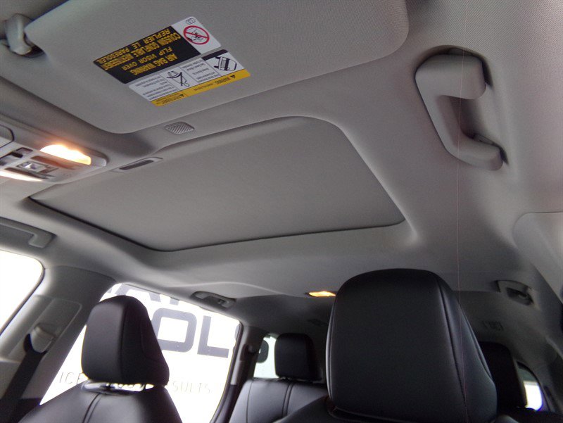 Used 2022 Toyota Highlander XLE image 60